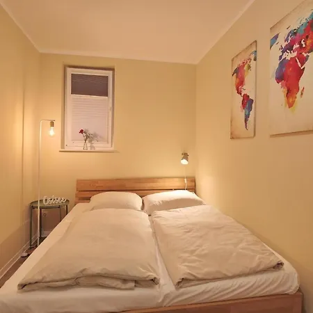 Bude 37 Bude 37 2 Julia *